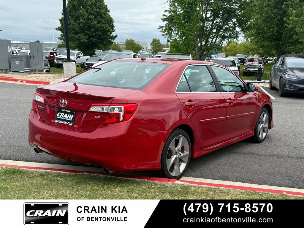 Used 2013 Toyota Camry SE w/ Leather Pkg FWD image 7