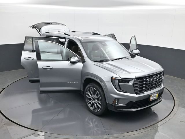 New 2026 GMC Acadia Denali Ultimate w/ LPO, Floor Liner Package AWD/4WD image 30