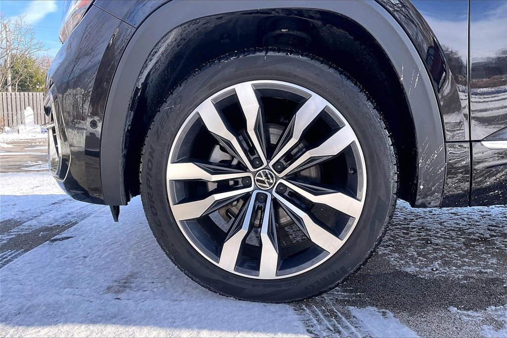 Used 2023 Volkswagen Atlas Cross Sport SEL Premium R-Line image 9