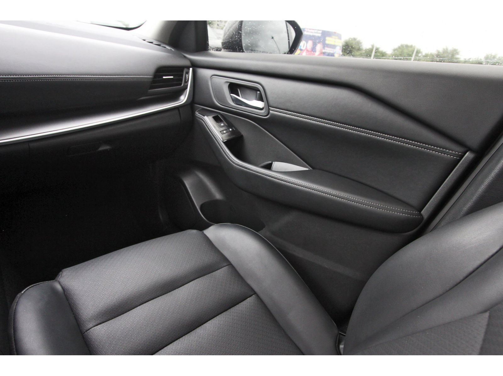 Certified 2026 Nissan Rogue SV w/ SV Premium Package FWD image 13