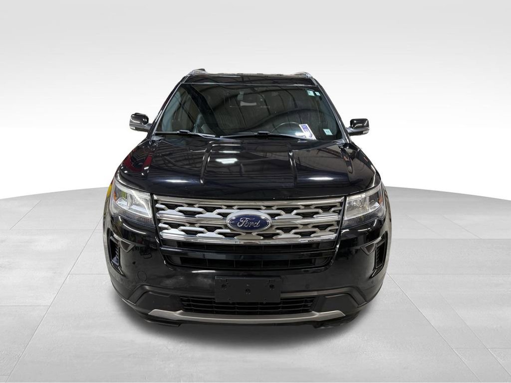 Used 2018 Ford Explorer XLT w/ Equipment Group 202A AWD/4WD image 5