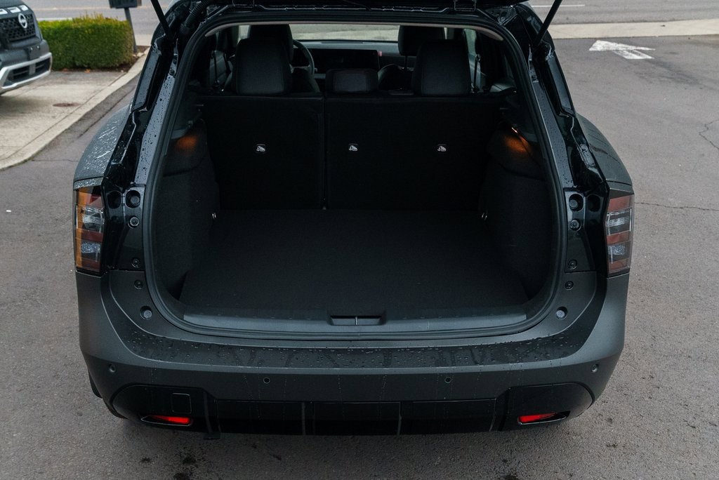 New 2026 Nissan Kicks SR image 8