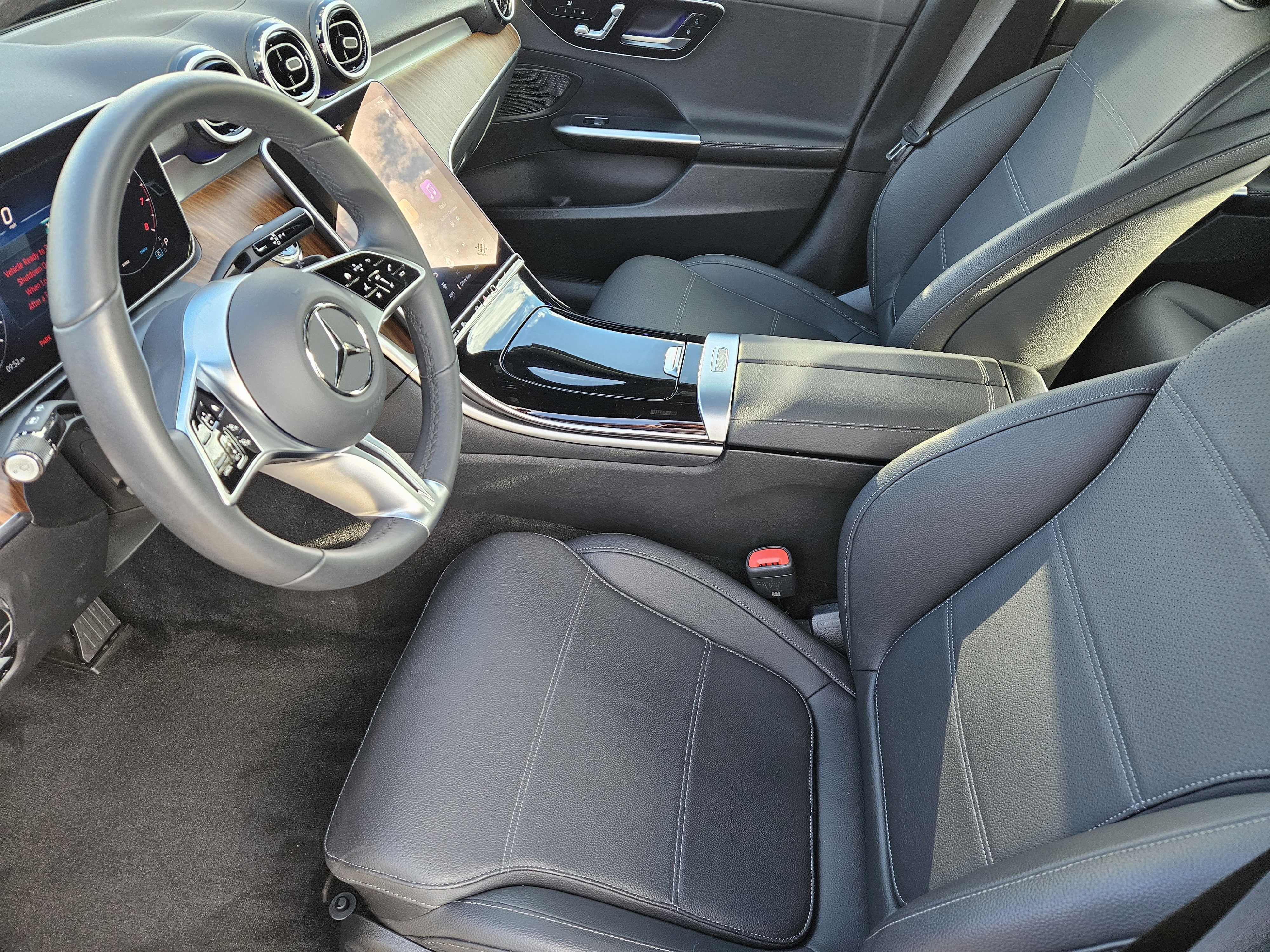 Used 2025 Mercedes-Benz C 300 Sedan image 13