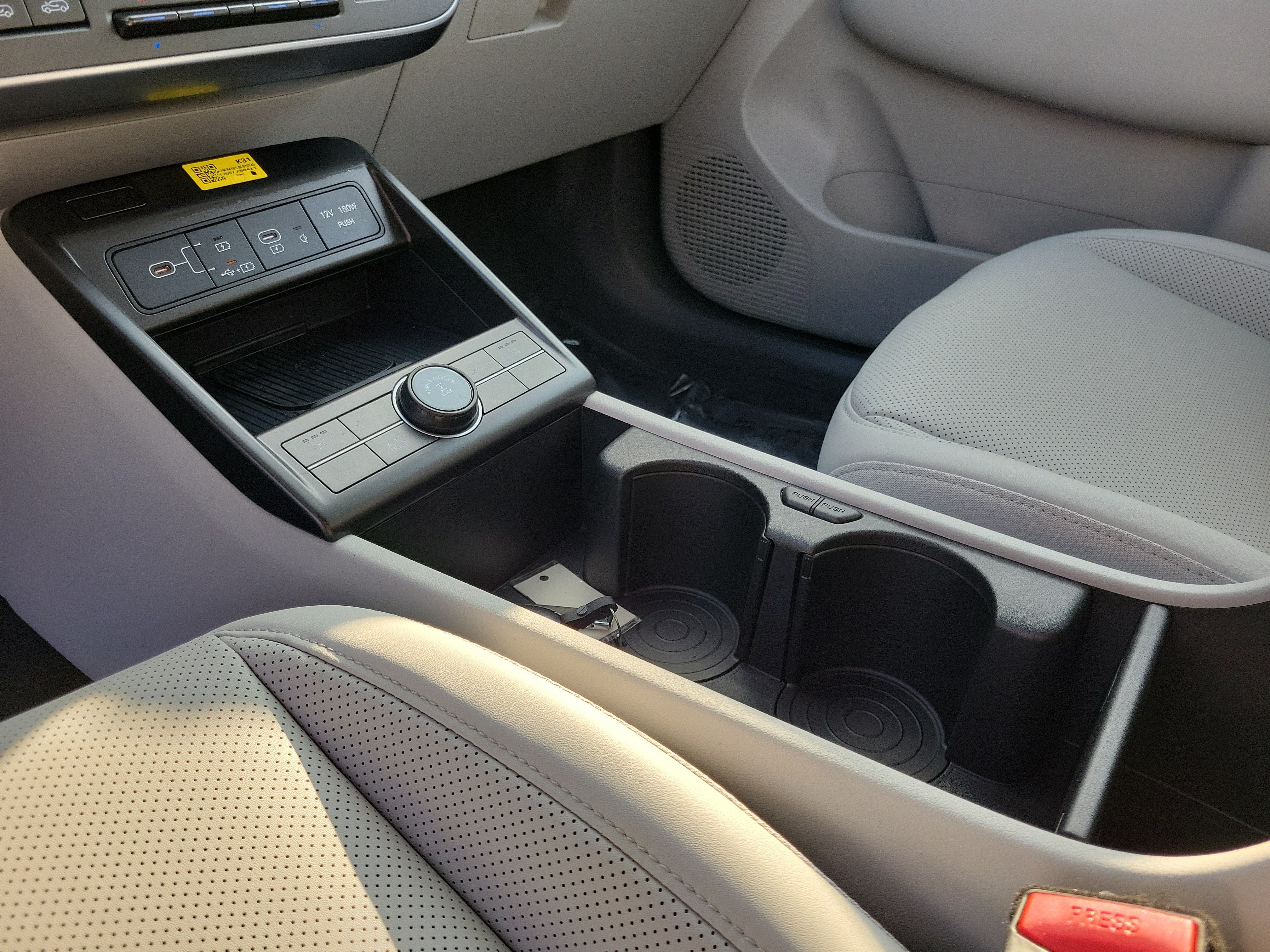 New 2026 Hyundai Kona SEL Premium AWD/4WD image 12