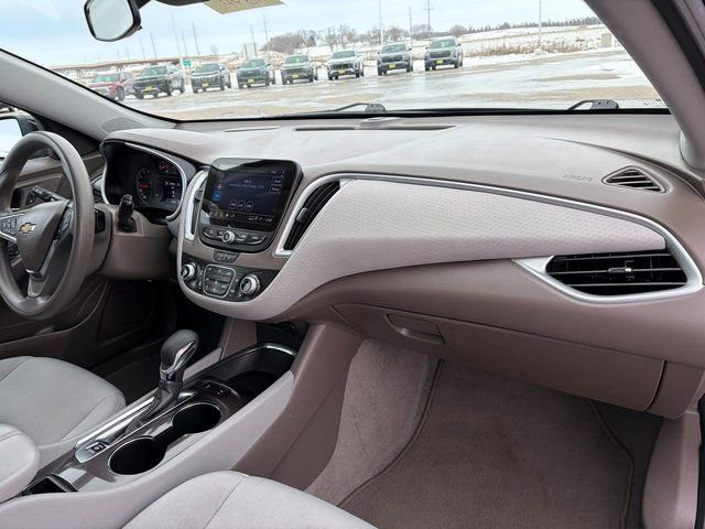 Used 2024 Chevrolet Malibu LT image 15