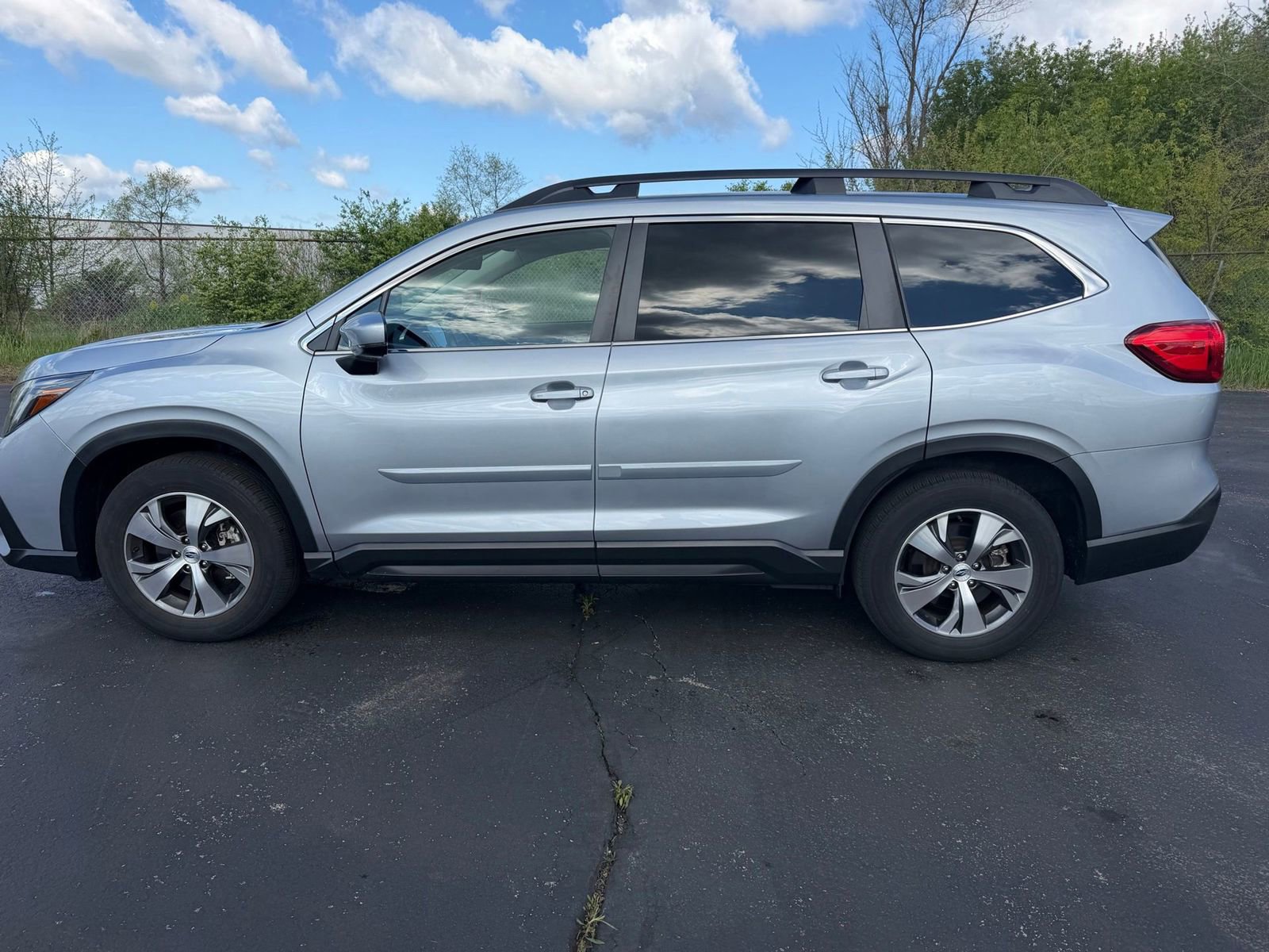 Used 2024 Subaru Ascent Premium w/ Convenience Package AWD/4WD image 10