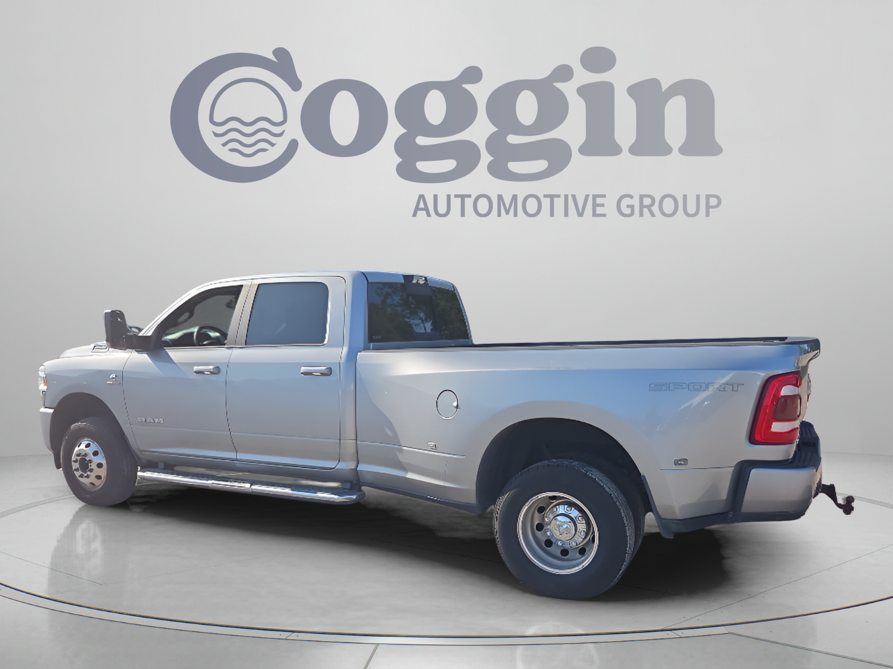 Used 2021 RAM 3500 Big Horn w/ Level B Equipment Group AWD/4WD image 3