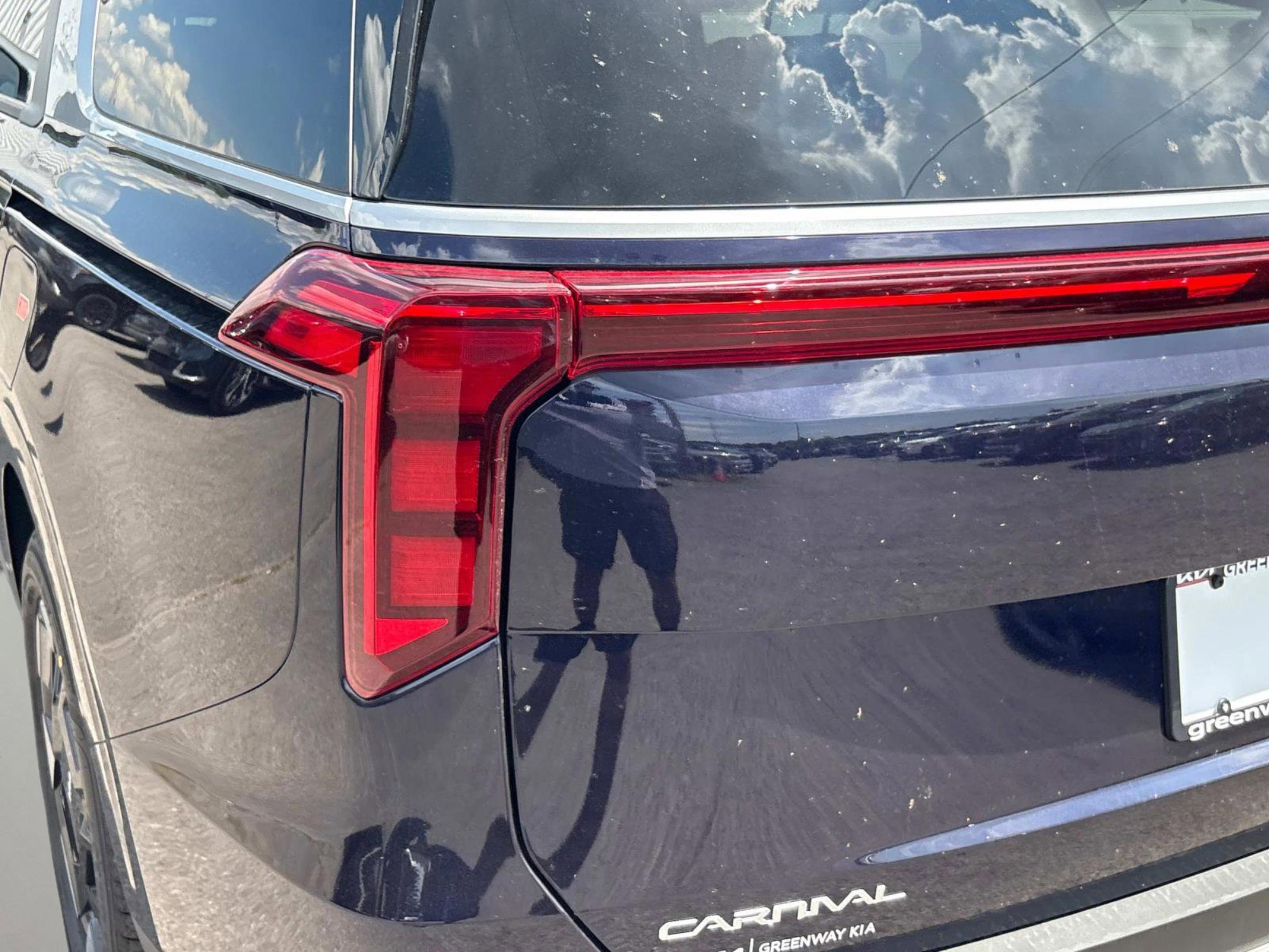 New 2026 Kia Carnival EX image 11