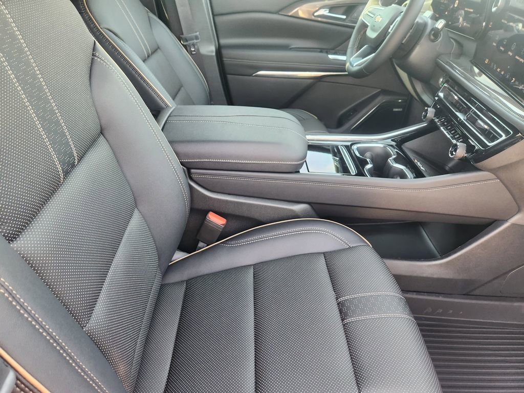 New 2026 Chevrolet Traverse High Country w/ LPO, Floor Liner Package image 11