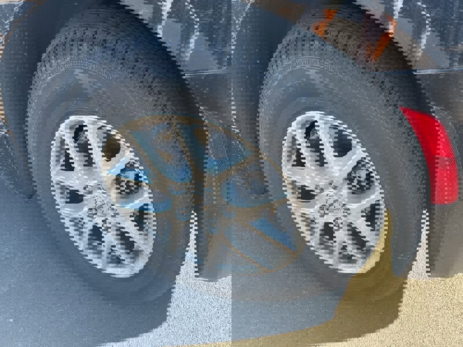 Used 2024 Chrysler Pacifica Touring-L image 13