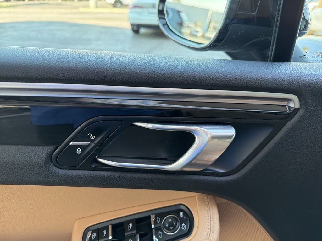 Used 2018 Porsche Macan Sport Edition image 6