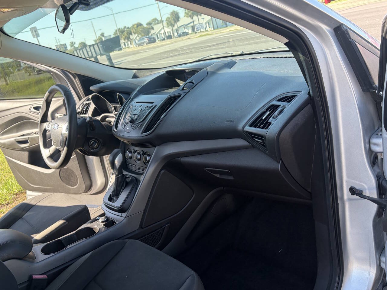 Used 2015 Ford Escape S FWD image 7