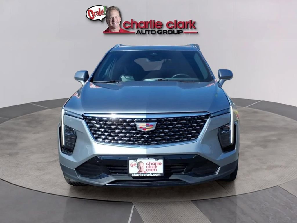 Used 2025 Cadillac XT4 Premium Luxury FWD image 8