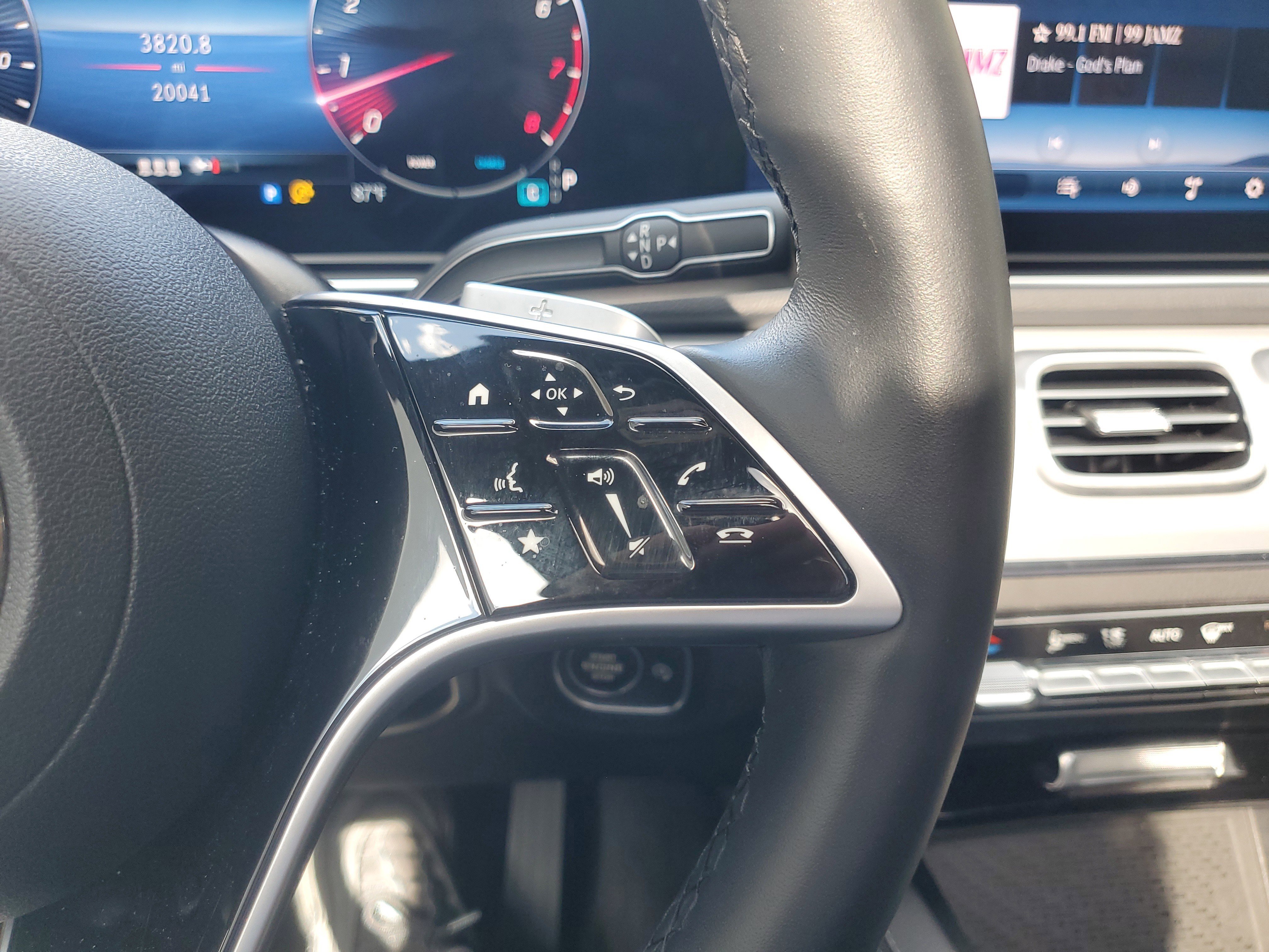 Used 2025 Mercedes-Benz GLE 350 4MATIC image 23