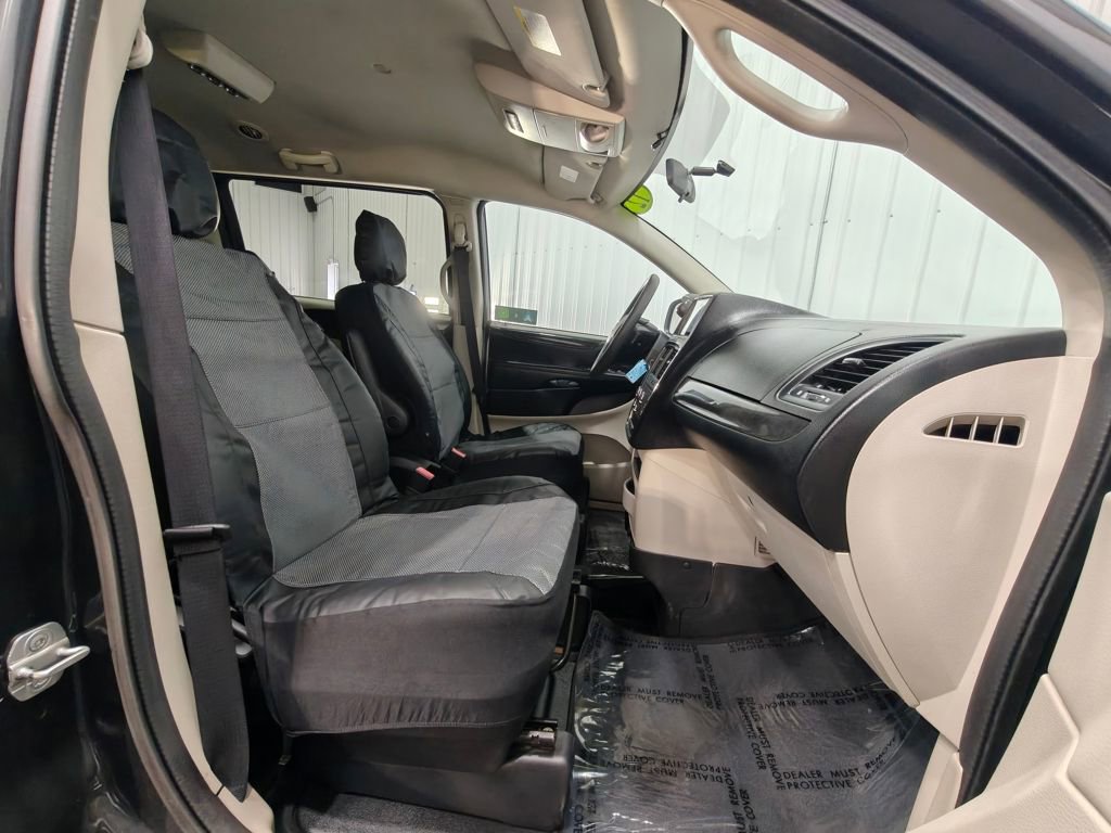 Used 2012 Dodge Grand Caravan SXT image 23
