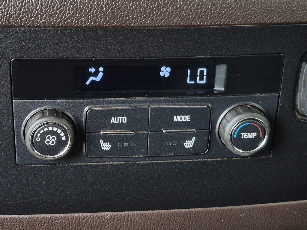 Used 2017 GMC Yukon XL Denali RWD image 32