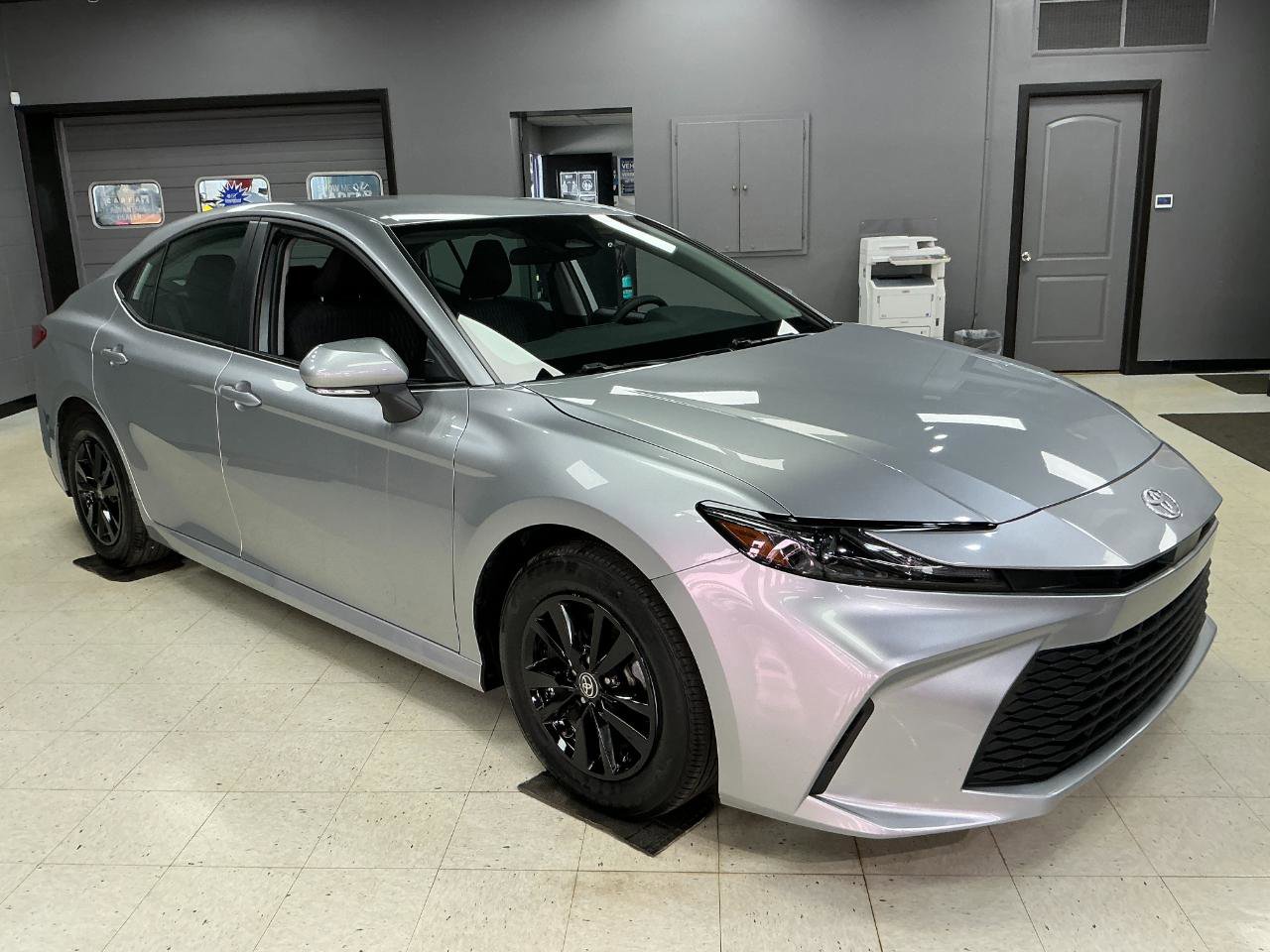 Used 2025 Toyota Camry LE FWD image 2