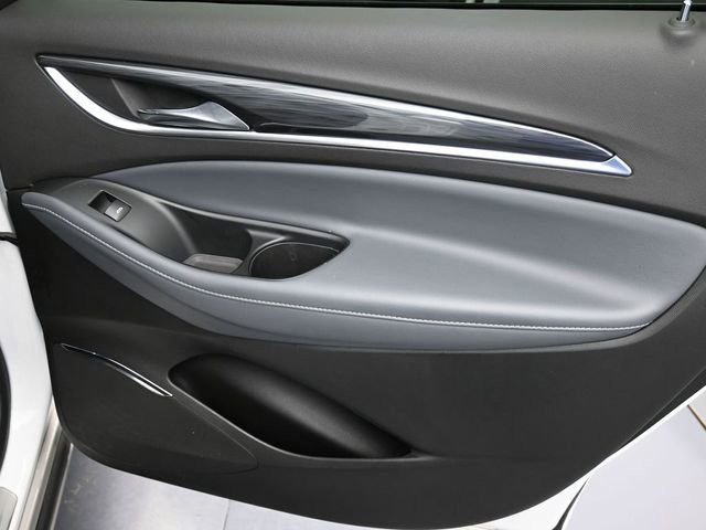 Used 2024 Buick Enclave Premium image 34