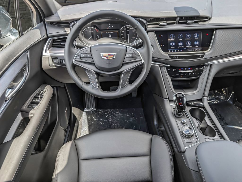 New 2025 Cadillac XT5 Luxury FWD image 11