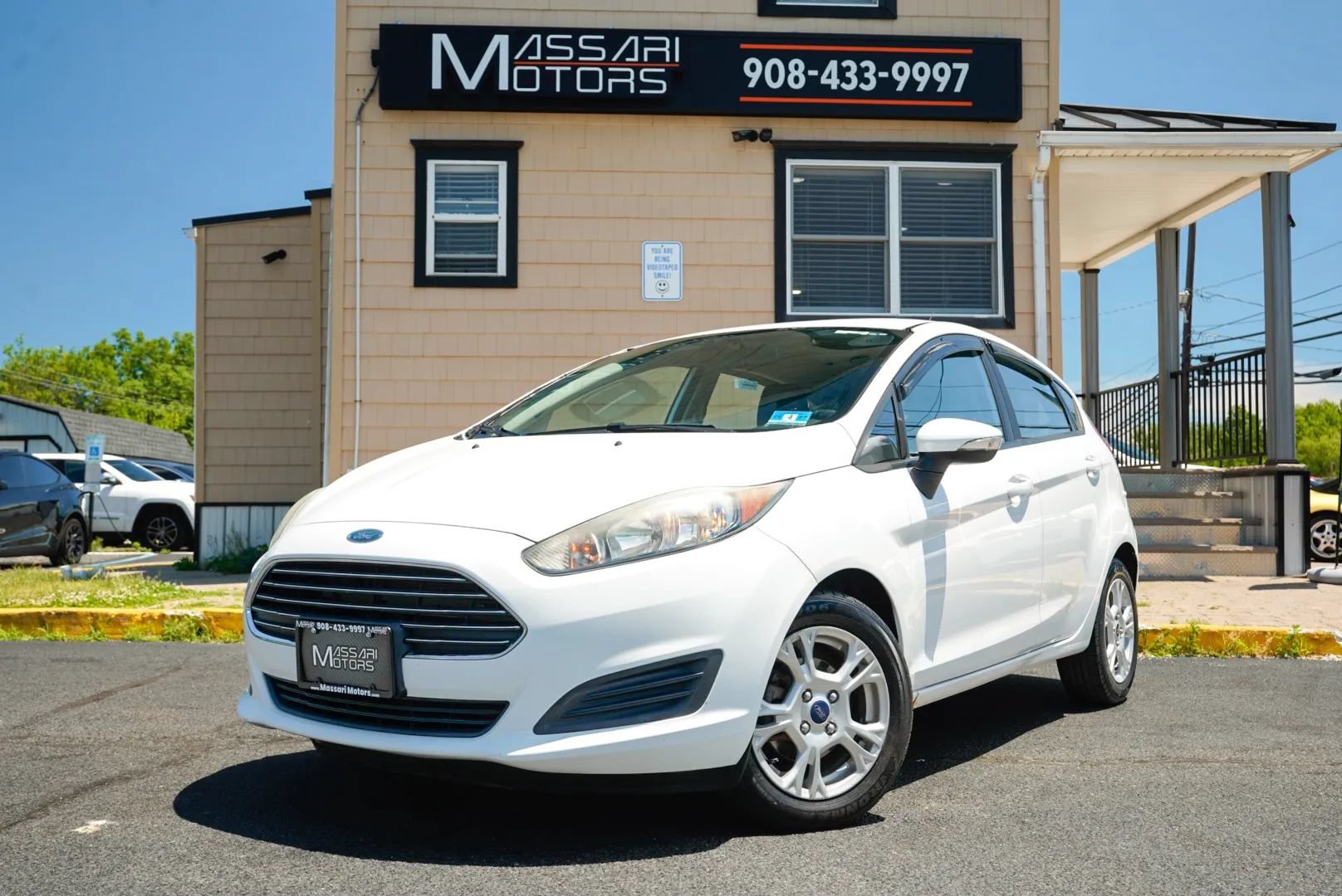 Used 2016 Ford Fiesta SE FWD image 1