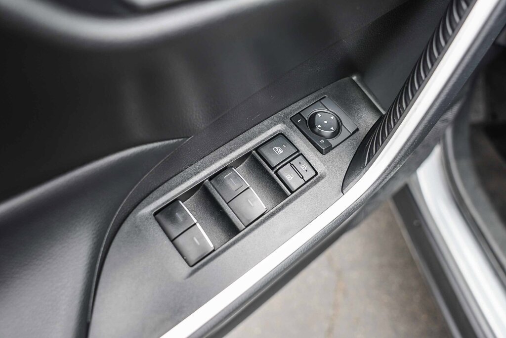Certified 2025 Toyota RAV4 XLE FWD image 9
