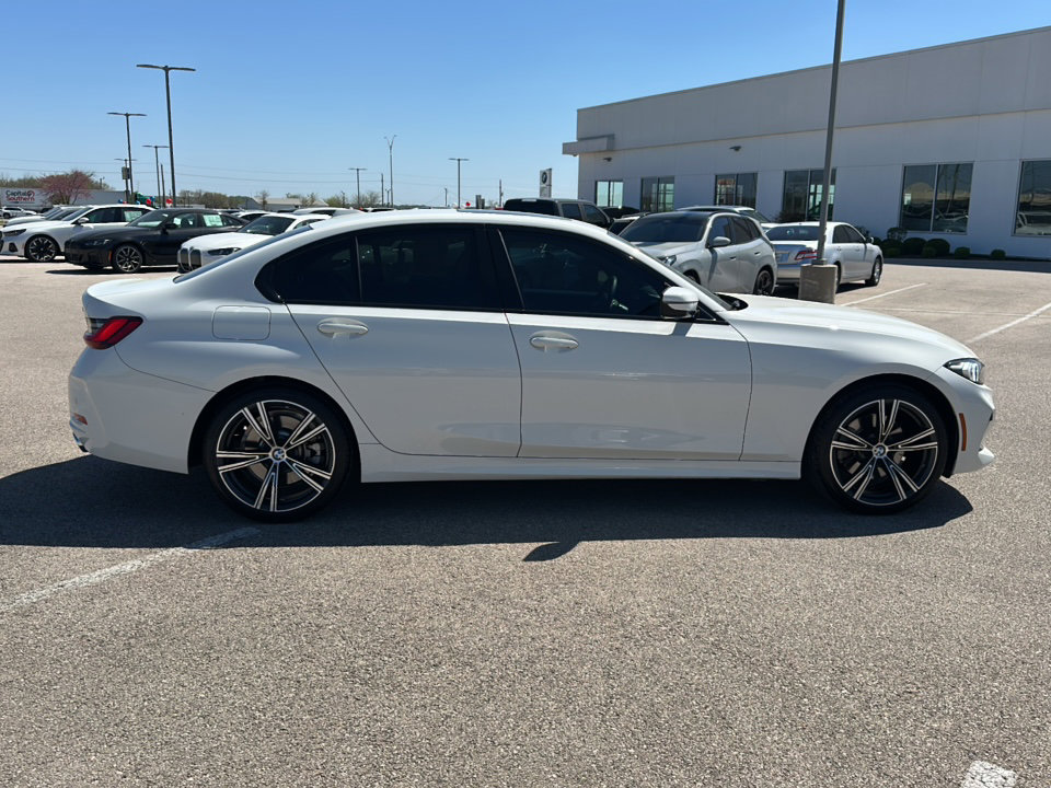 Certified 2023 BMW 330i Sedan w/ Premium Package image 9