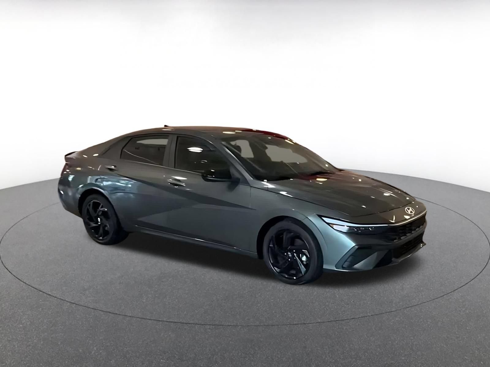 Used 2026 Hyundai Elantra Sport FWD video 2