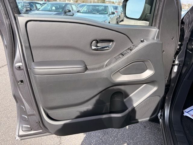 New 2026 Nissan Frontier SV w/ All-Weather Content Package image 10
