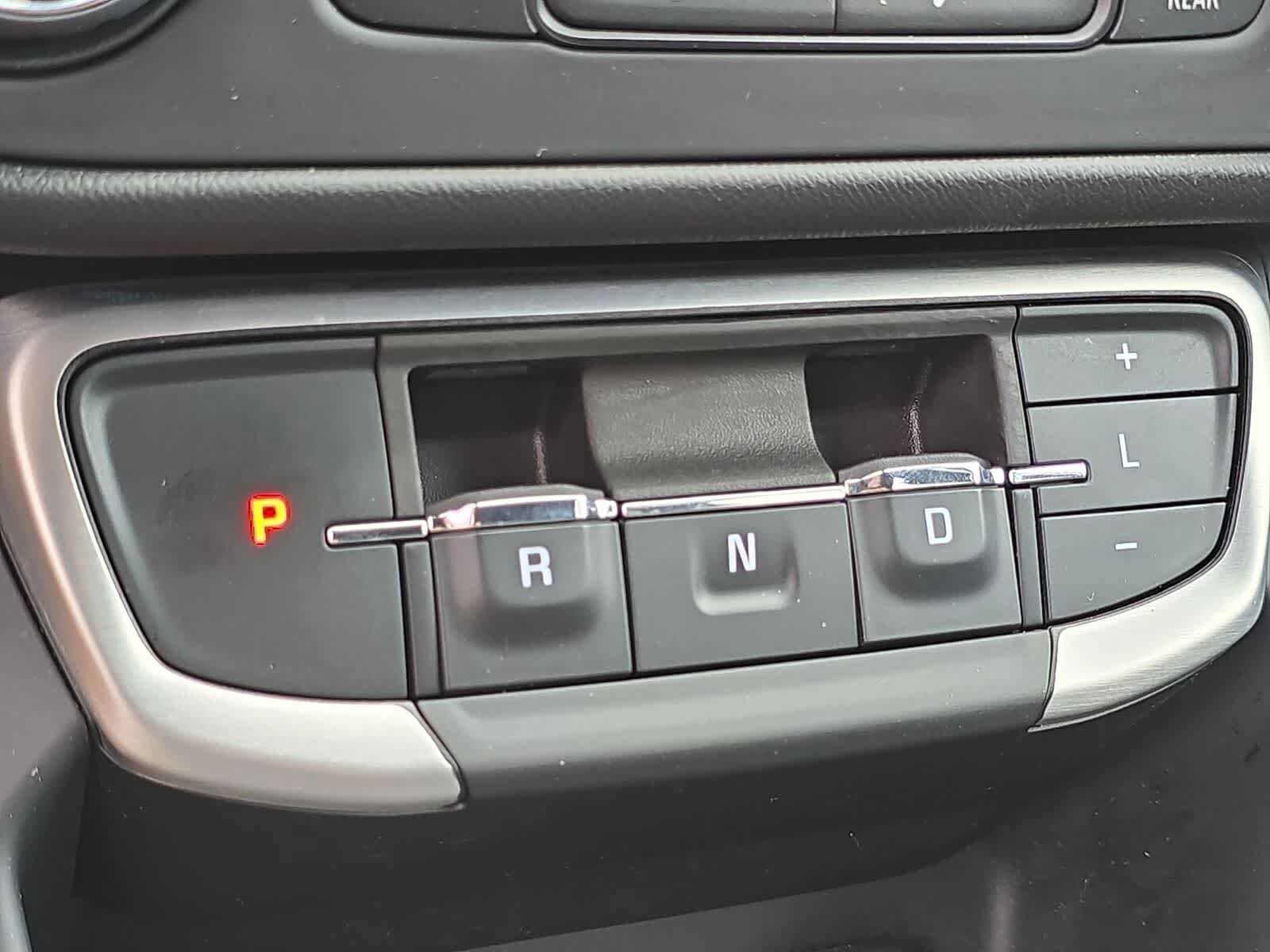 Used 2024 GMC Terrain SLE AWD/4WD image 25
