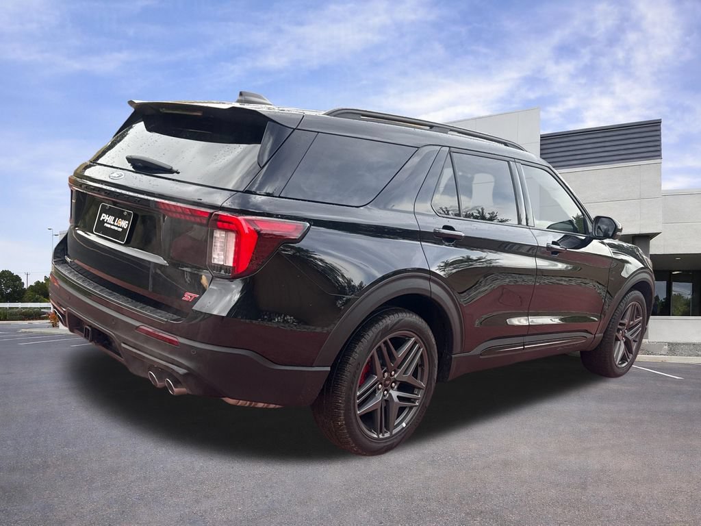 Used 2025 Ford Explorer ST AWD/4WD image 9