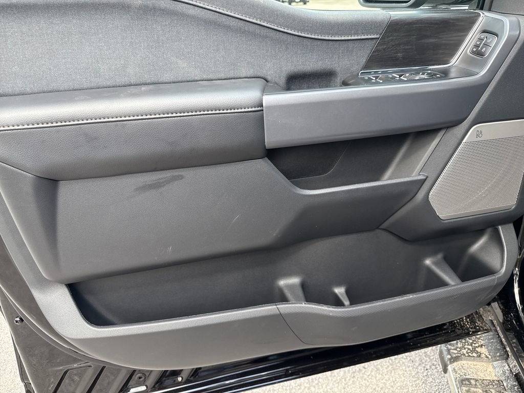 New 2025 Ford F150 Lariat w/ Equipment Group 502A High image 19