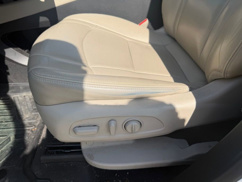 Used 2019 Buick Enclave Essence image 5