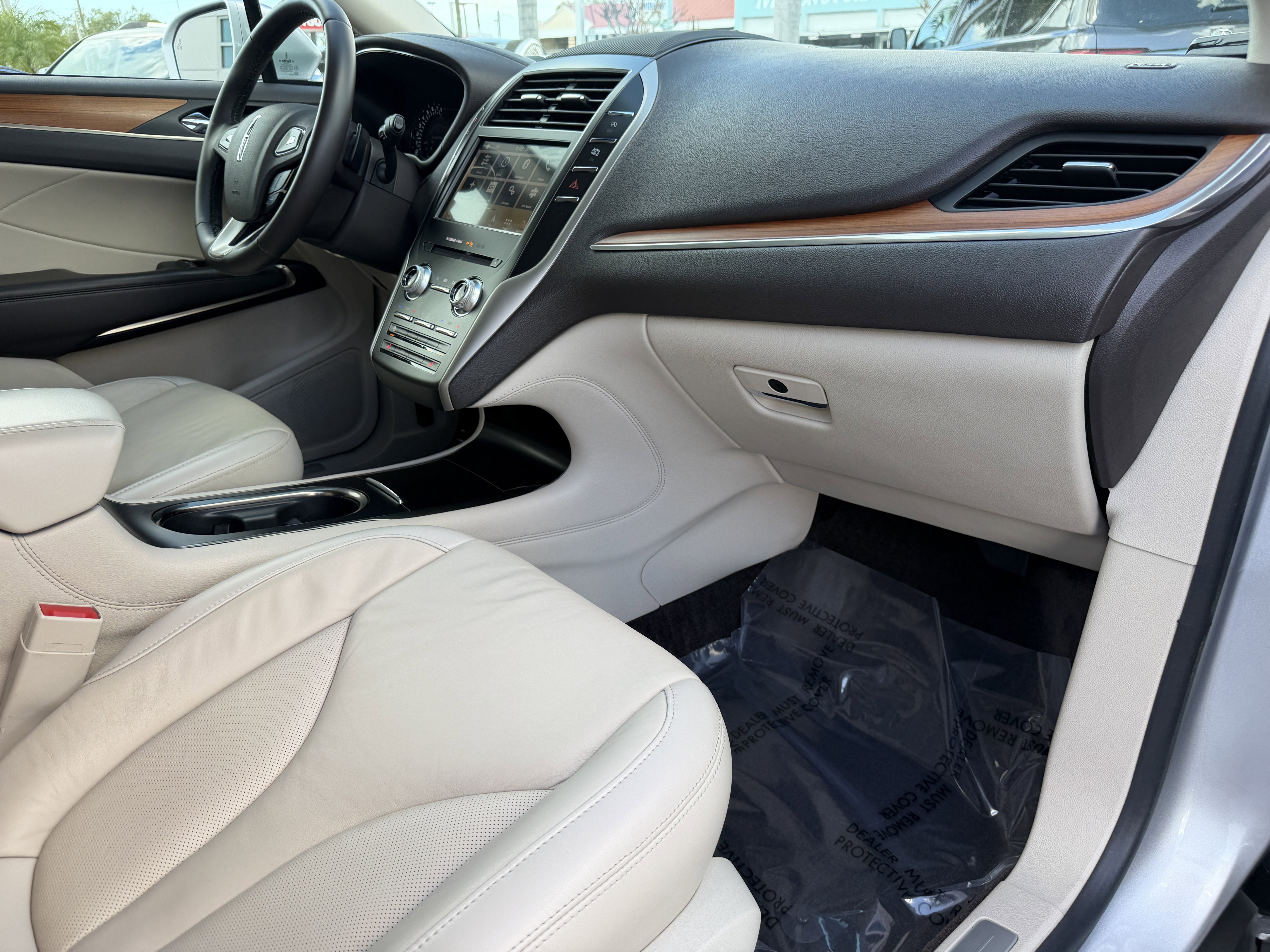 Used 2019 Lincoln MKC Select w/ Select Plus Package image 12