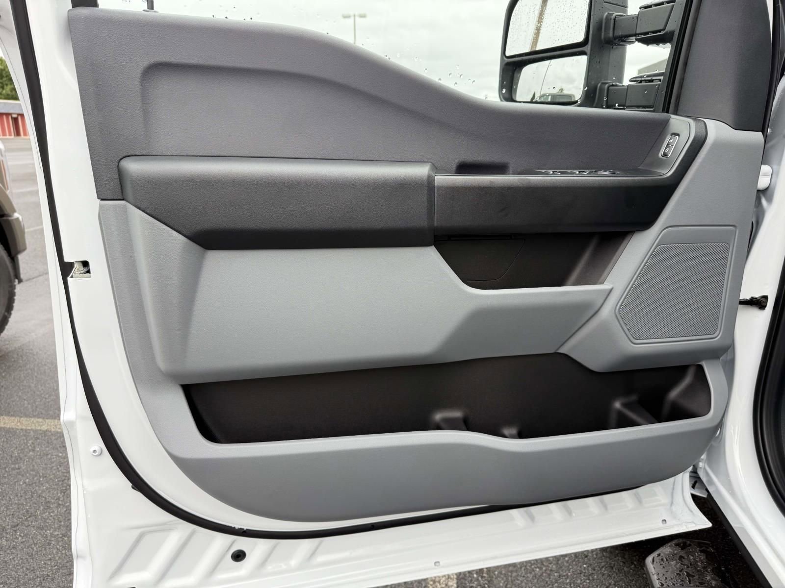 New 2026 Ford F250 XL image 8