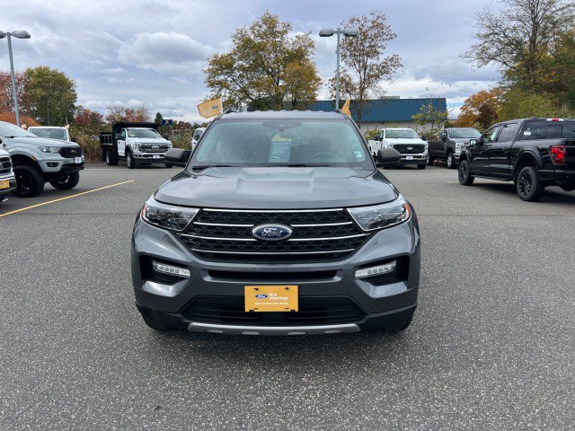 Certified 2023 Ford Explorer XLT w/ Equipment Group 202A AWD/4WD image 2