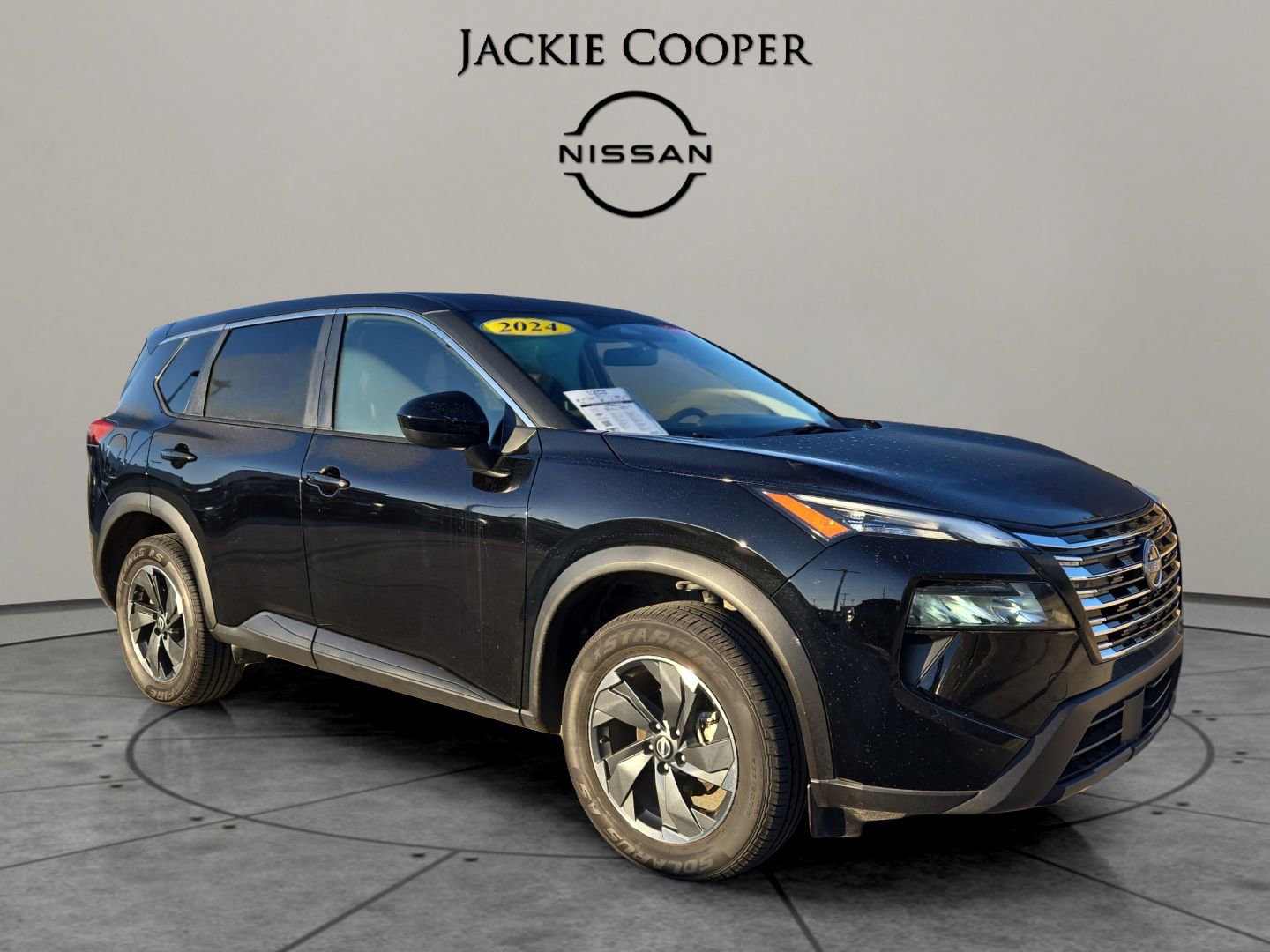 Used 2024 Nissan Rogue SV image 7