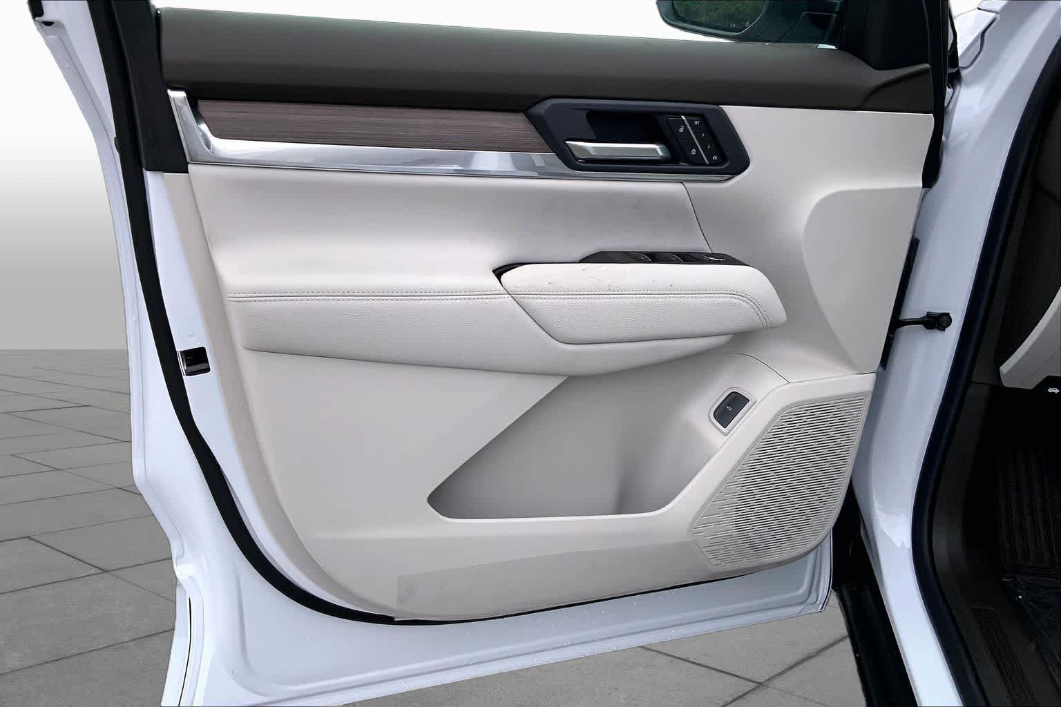 New 2026 GMC Terrain Denali AWD/4WD image 9