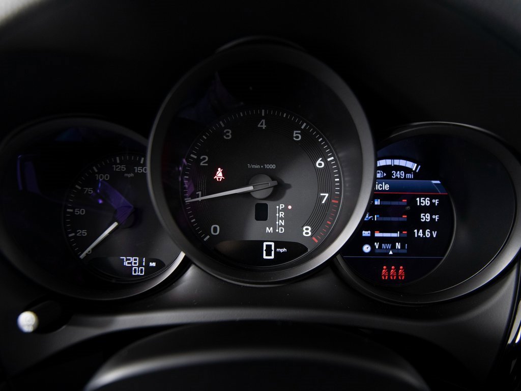 Certified 2025 Porsche Macan image 31