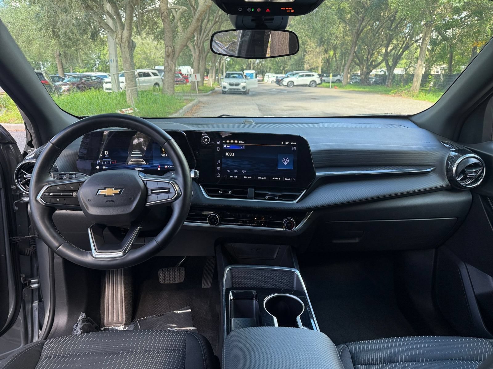 Used 2025 Chevrolet Equinox LT FWD image 30
