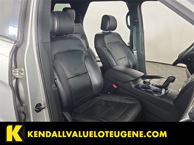 Used 2016 Ford Explorer Limited image 22