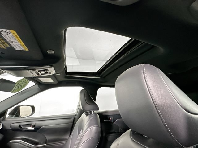 Used 2023 Toyota Highlander XSE AWD/4WD image 19