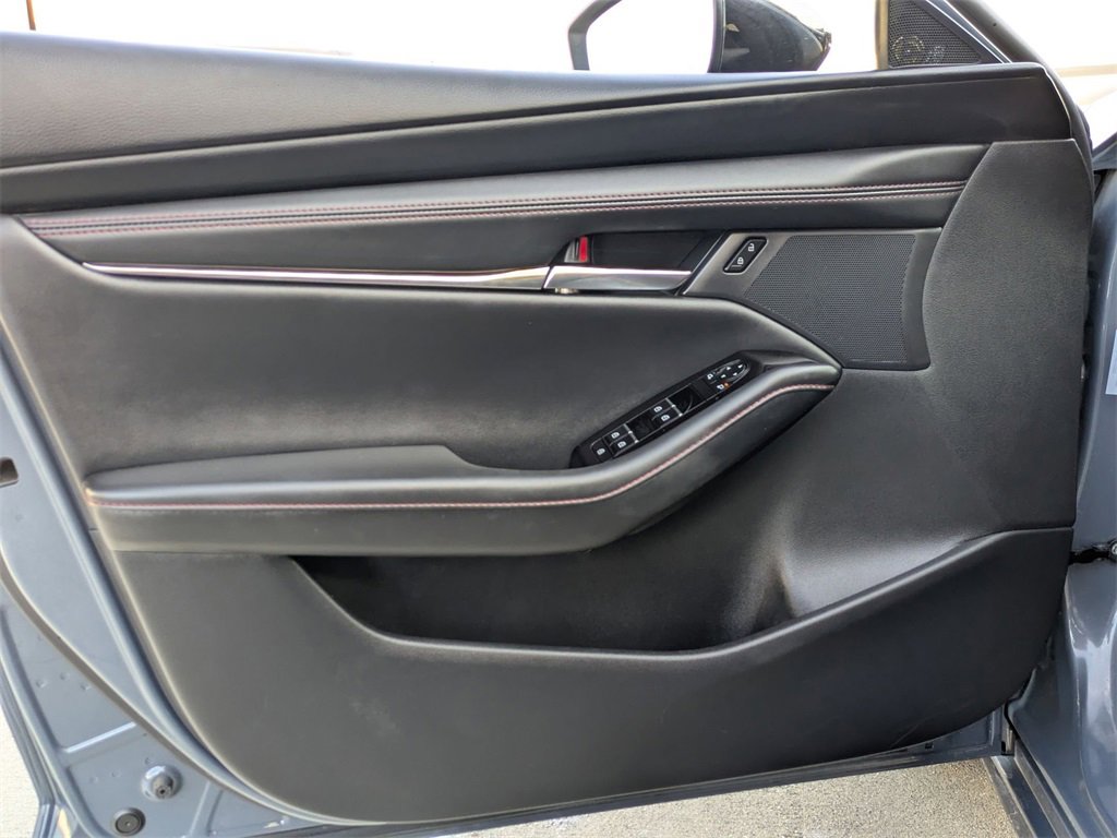 Used 2025 MAZDA MAZDA3 s image 11
