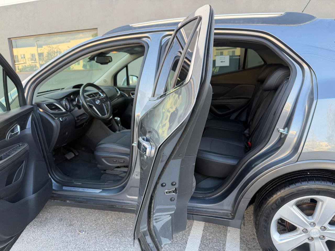Used 2015 Buick Encore Convenience FWD image 18