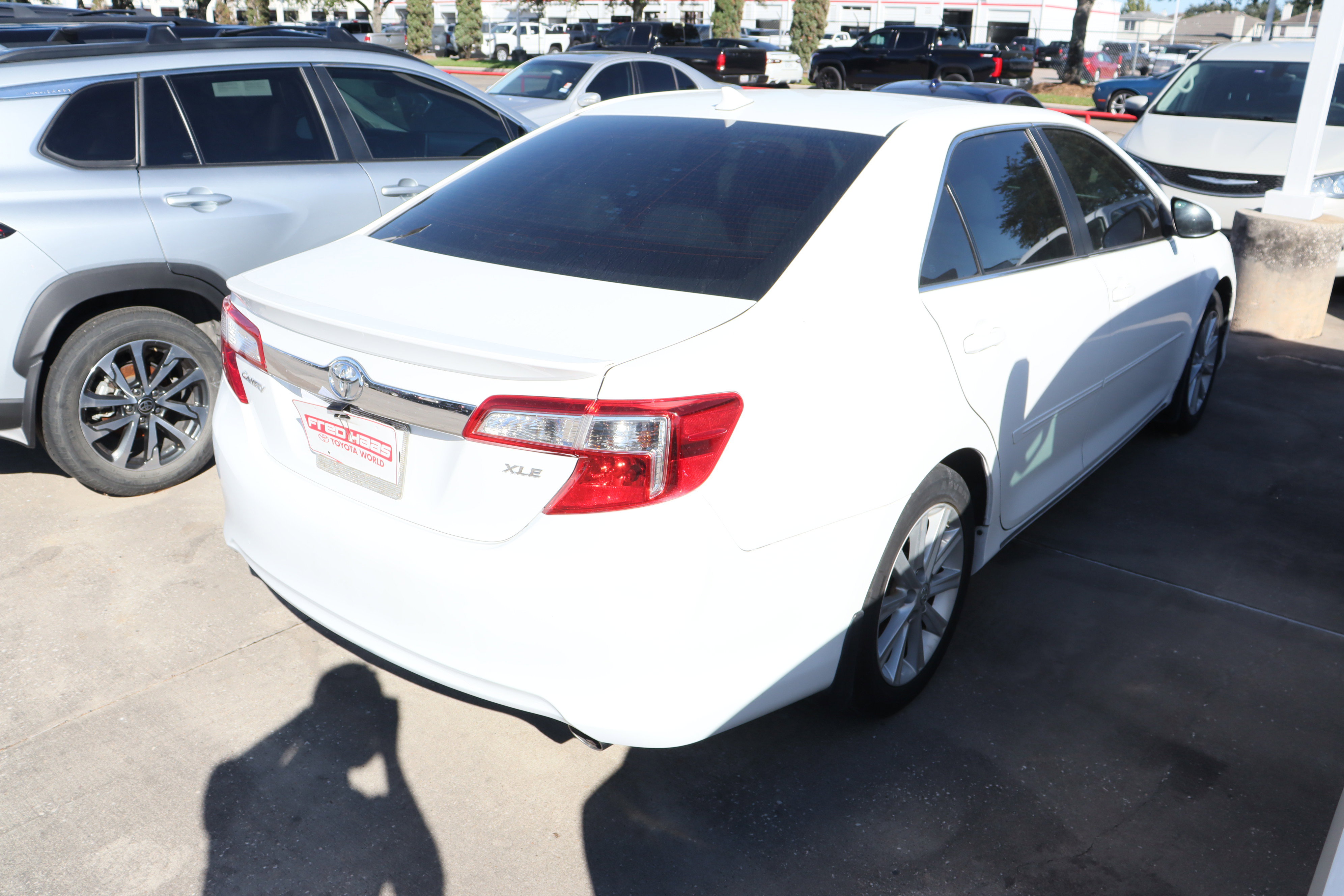 Used 2013 Toyota Camry XLE image 11