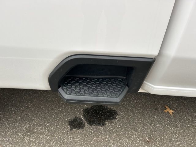 Used 2024 GMC Sierra 2500 Pro w/ Convenience Package image 14