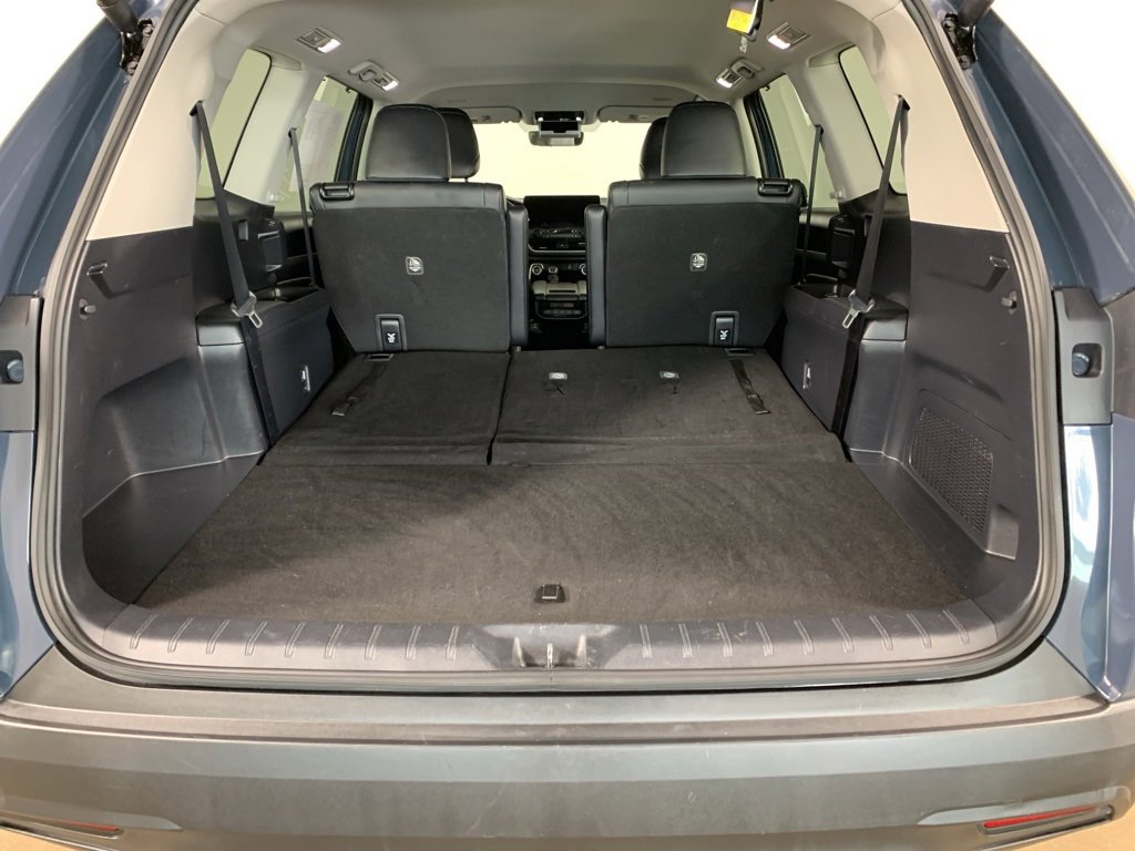 Used 2025 Toyota Grand Highlander AWD image 14
