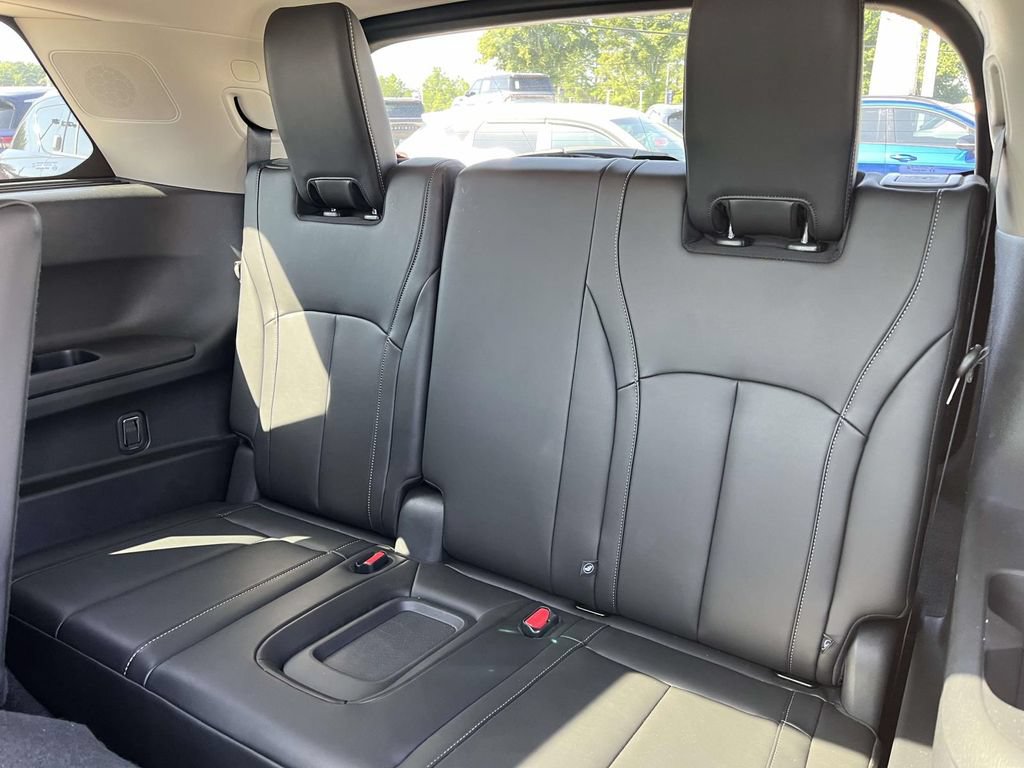 Used 2025 INFINITI QX60 Pure FWD image 14
