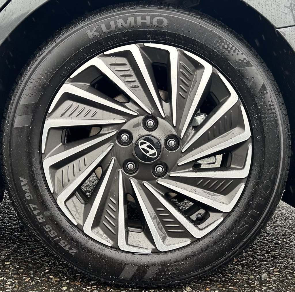 Used 2025 Hyundai Sonata Limited image 28