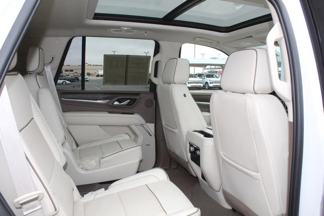 Used 2023 GMC Yukon Denali AWD/4WD image 18
