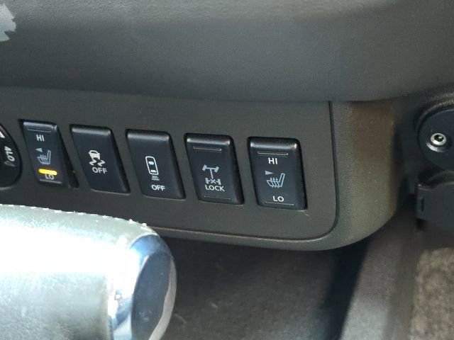 Used 2018 Nissan Frontier PRO-4X image 32